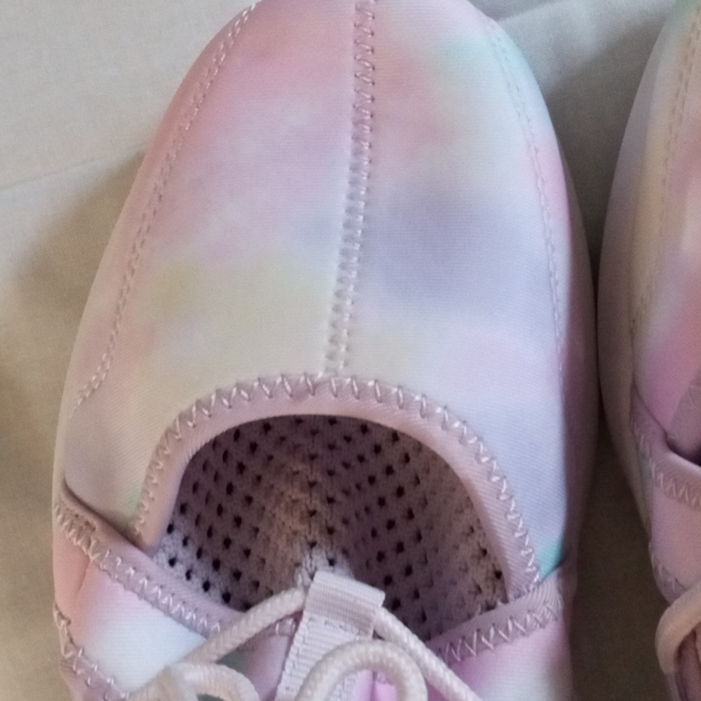 Fabletics Tie Dye Brookside Performance sneakers - image 4